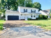 Building Photo - 203 Monty Manor