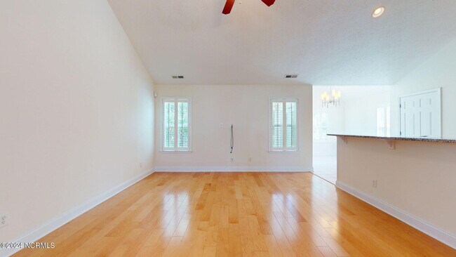 Building Photo - 536 Catamaran Dr