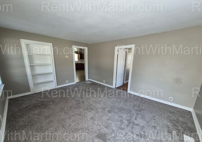Building Photo - 501 D Ave