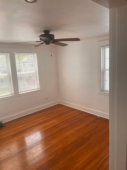 Building Photo - 48 Lawn Ave