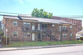 Building Photo - Amazing Location! View of Centennial Park!...