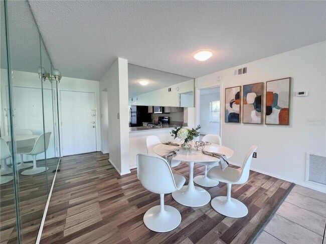 Building Photo - 3233 Candle Ridge Dr