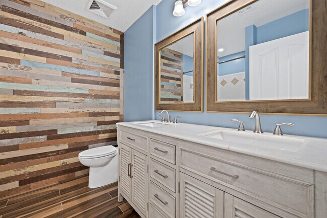 Building Photo - 225 Murcia Dr