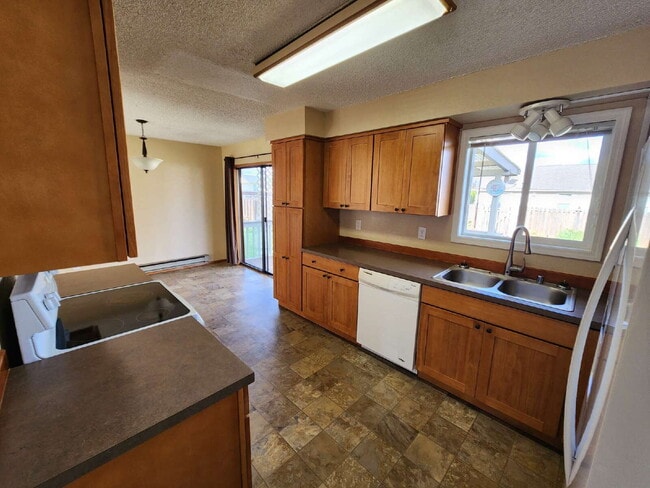 Building Photo - 3 bed 1.5 bath in Sequim