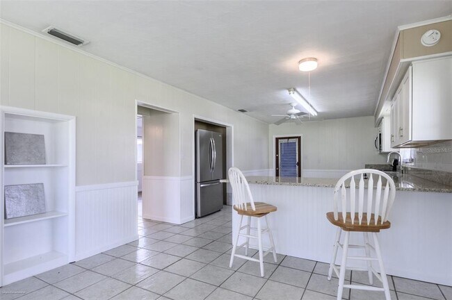 Building Photo - 1214 Ansin St