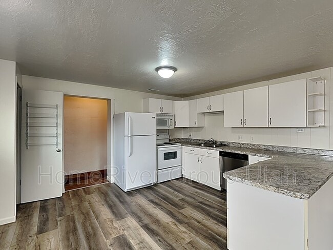 Building Photo - 233 Odell Lane 100 N