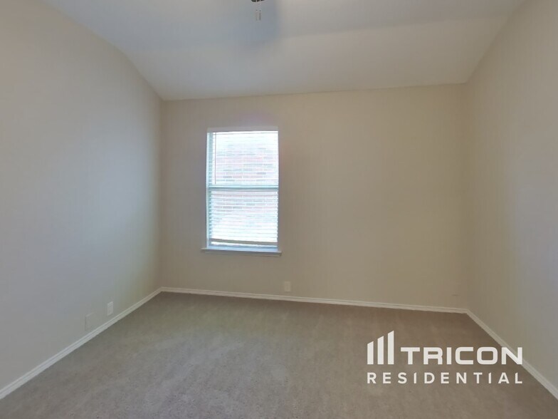 Building Photo - 8425 Asheville Ln
