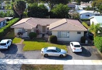 Building Photo - 2120 NE 56th St