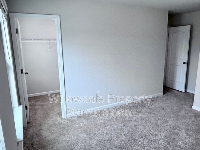 Building Photo - 1020 Garrow Dr