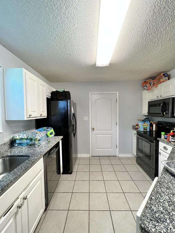 Building Photo - 1838 Brick Cir