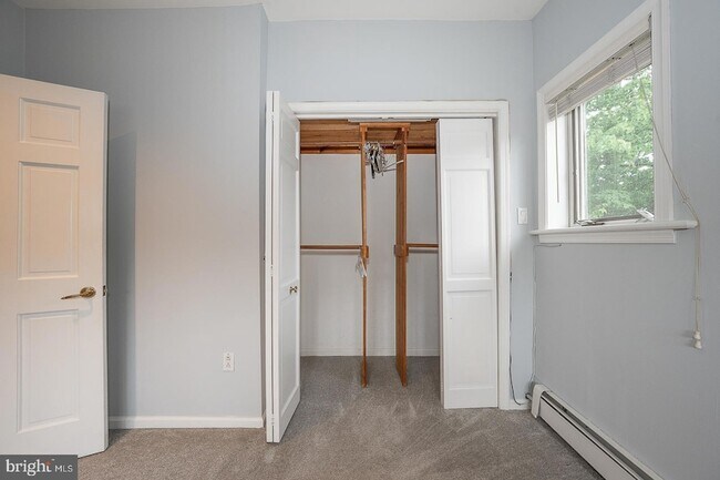 Building Photo - 212 Elm Terrace