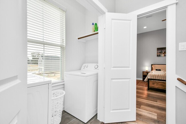 Building Photo - 407 Stonework Garden Ln