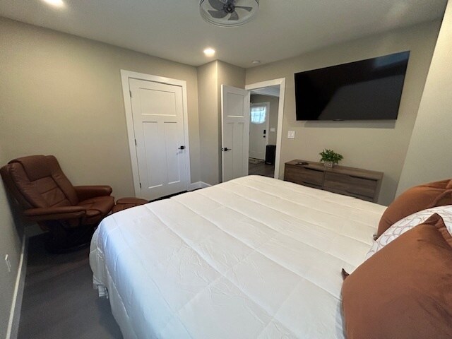 Building Photo - 25 Skyland Dr