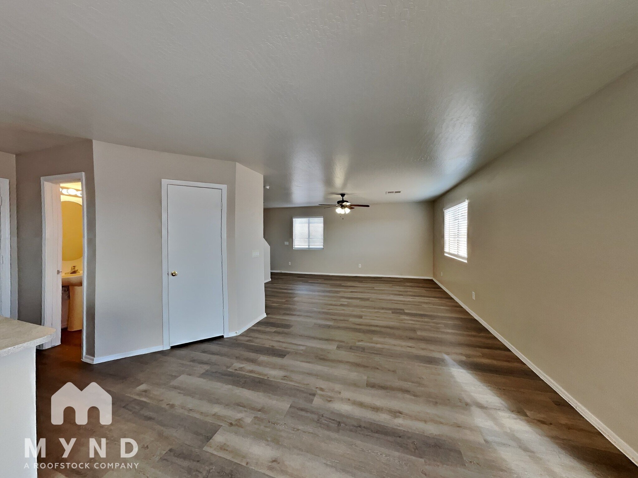 Building Photo - 6521 E Lush Vista View