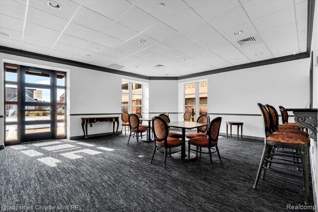 Building Photo - 250 E Harbortown Dr