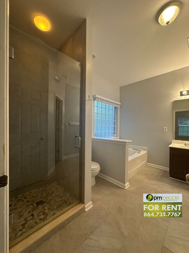 Building Photo - Beautiful Simpsonville 3/2 Available Now!