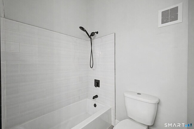 Building Photo - 81 Coalpit Hill Rd