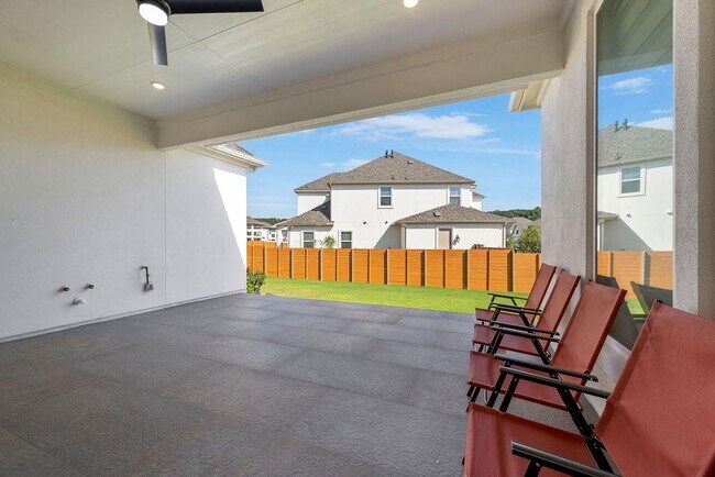 Building Photo - 3304 Belted Galloway St