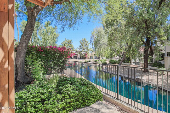 Building Photo - 4639 N Clear Creek Dr