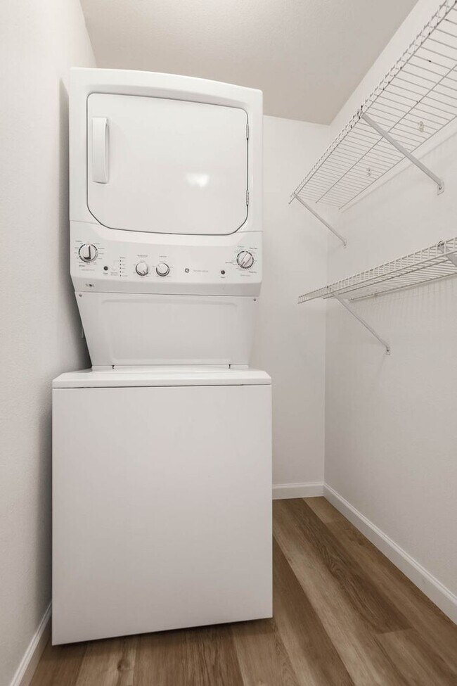 Building Photo - 14200 171st Ave NE