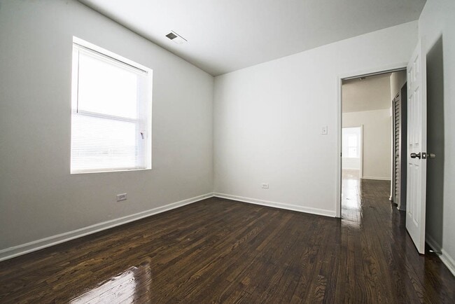 Building Photo - 7654 S Marshfield Ave 1632-42 W 77th St Chicago, IL 60620