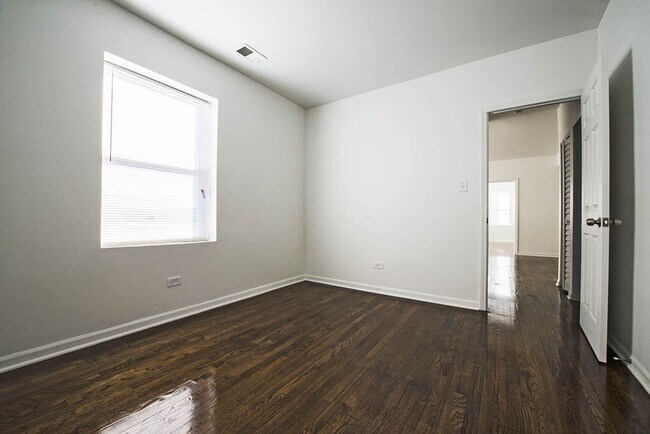 Building Photo - 7654 S Marshfield