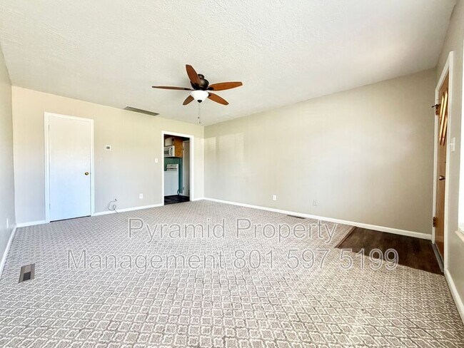 Building Photo - 5550 S 2000 W