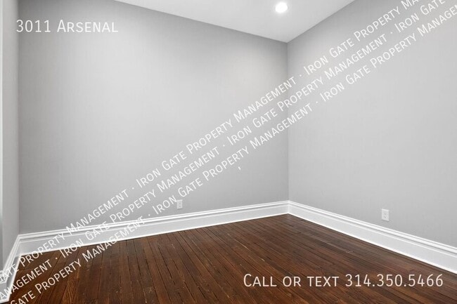Building Photo - 3011 Arsenal-