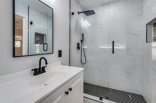 Building Photo - 1919 Betsy Ln