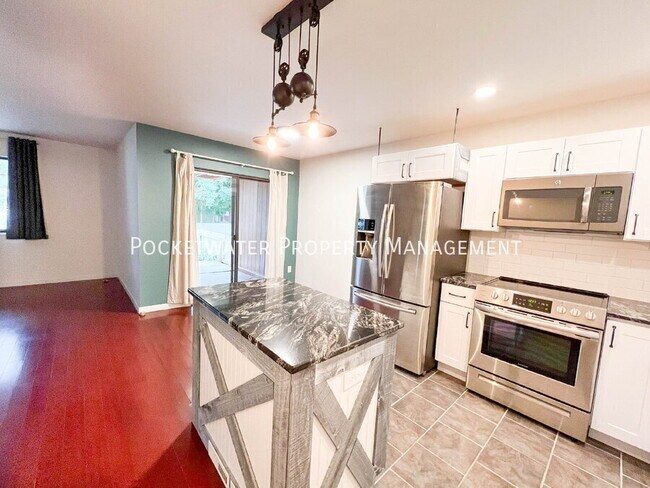 Building Photo - 1400 Crete Ct