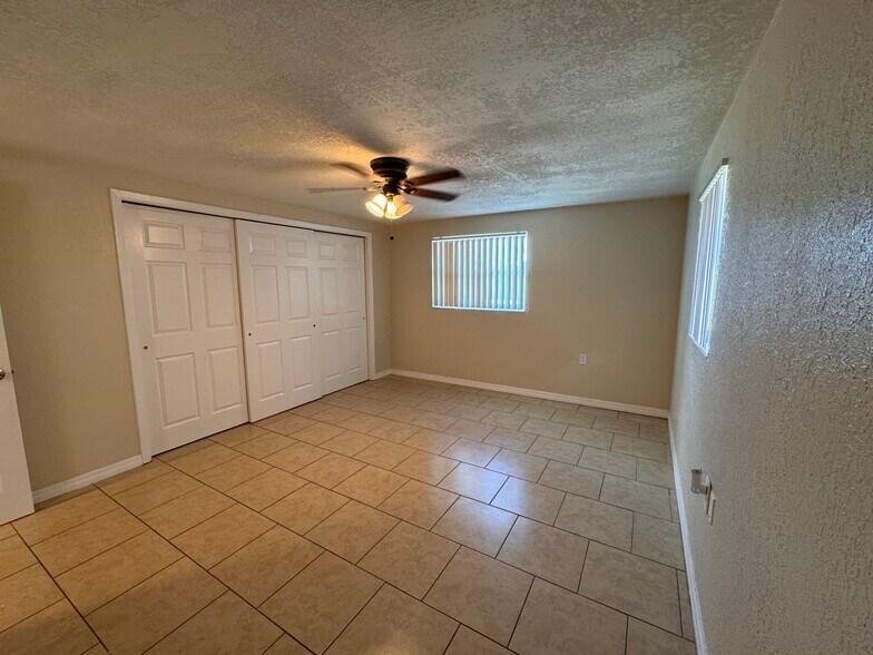 Building Photo - 1620 Marengo Dr