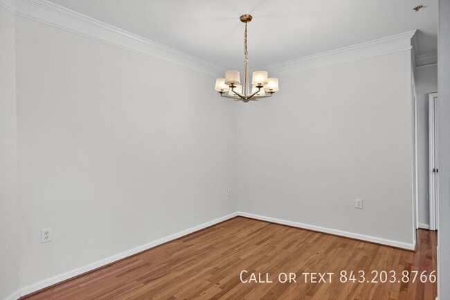 Building Photo - 1589 Cambridge Lakes Dr