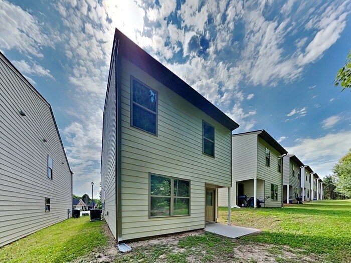 Building Photo - 6114 Avery St SW