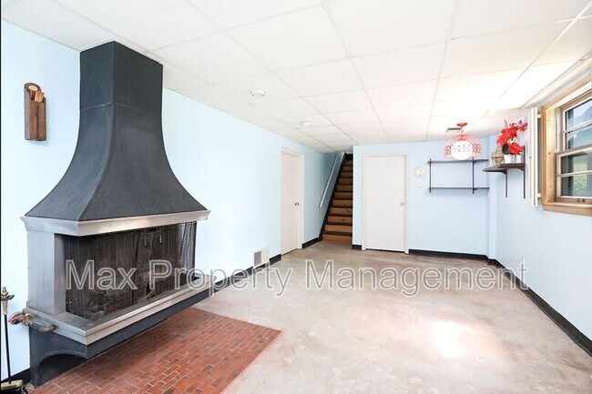 Building Photo - 7512 Wilden Dr