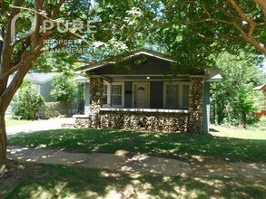 Building Photo - $200 Visa gift card offer!