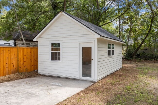 Building Photo - Impeccably Renovated Brick Ranch on James ...