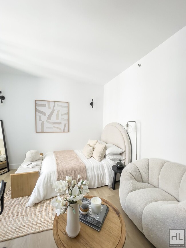 Building Photo - Crown Heights / Sunlit Studio 1-Bath / New...