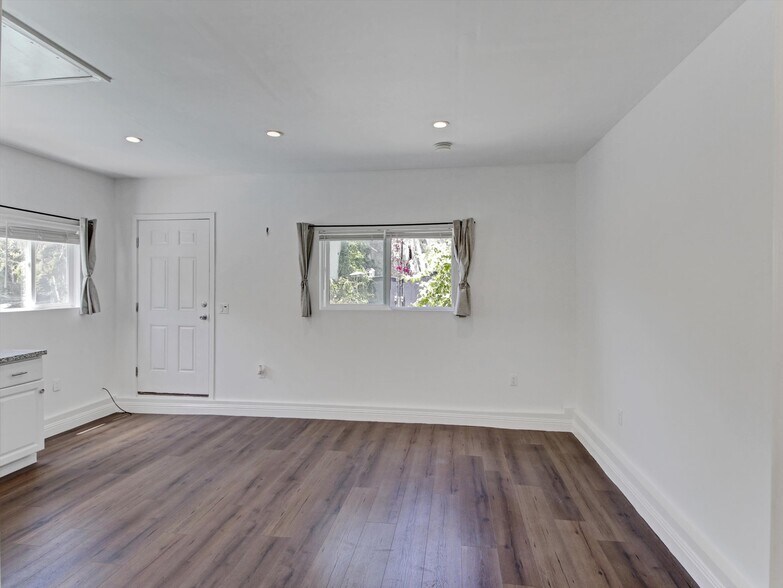 Building Photo - 8956 Kramerwood Pl