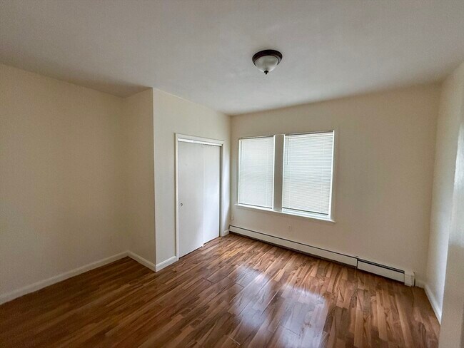 Building Photo - 36 Wildwood St