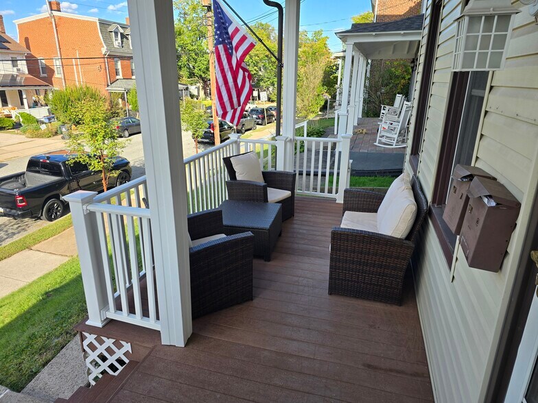 Building Photo - 362 1st Ave