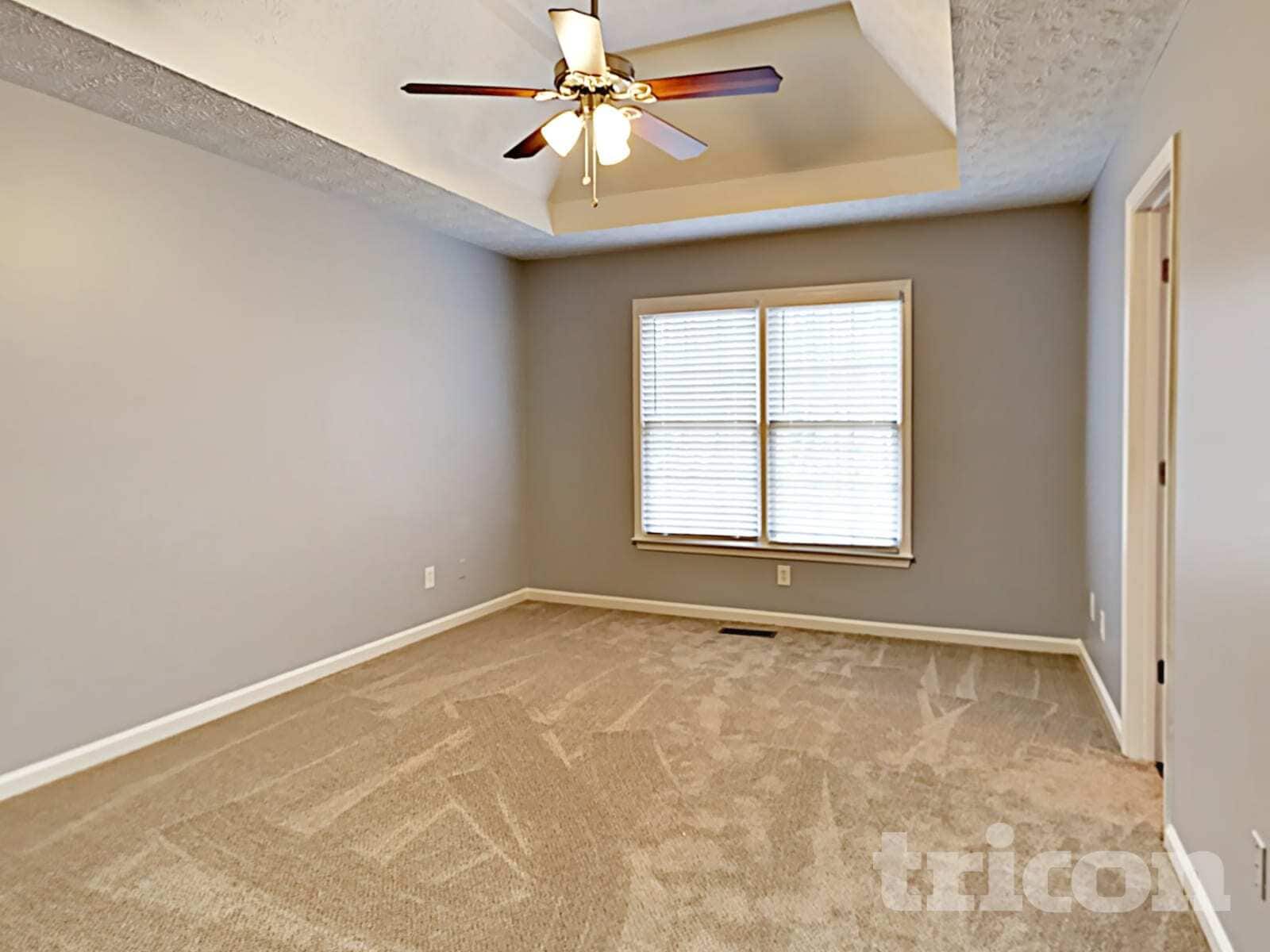 Building Photo - 262 Maplelake Dr