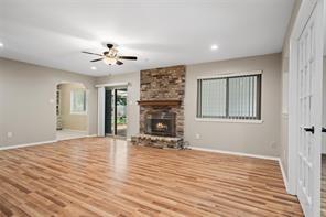 Building Photo - 30 Crestwood Dr
