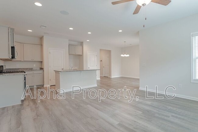 Building Photo - 8 Sabine Leaf Ct