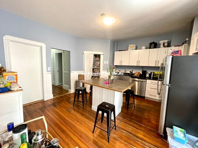 Building Photo - 220 Prospect St