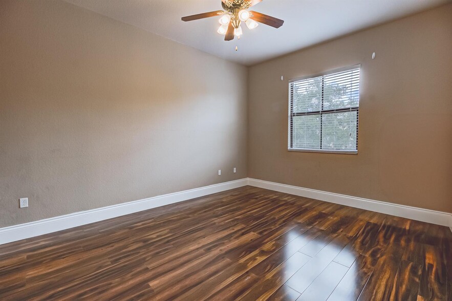 Building Photo - 3110 NW 125th Way