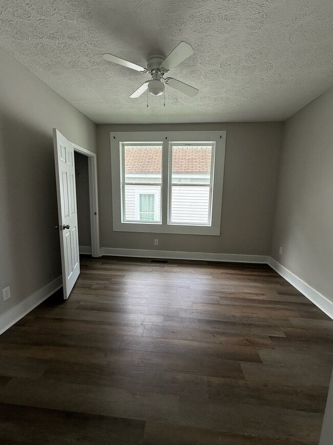 Building Photo - 4 Poplar St