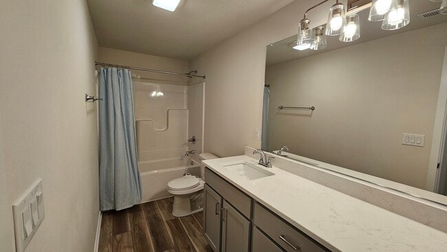 Building Photo - Stunning 4-Bedroom Home in Beautiful Waukee Neighborhood!