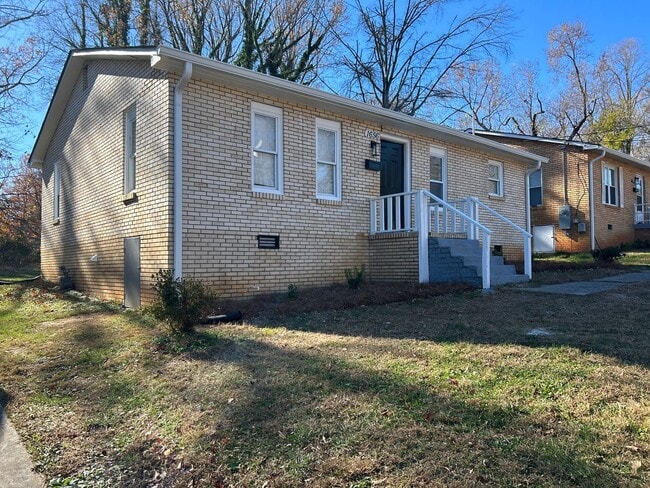 Building Photo - 1656 NE 22nd St