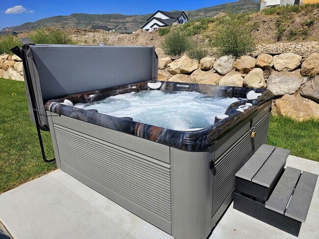 Building Photo - 1854 N High Uintas Ln