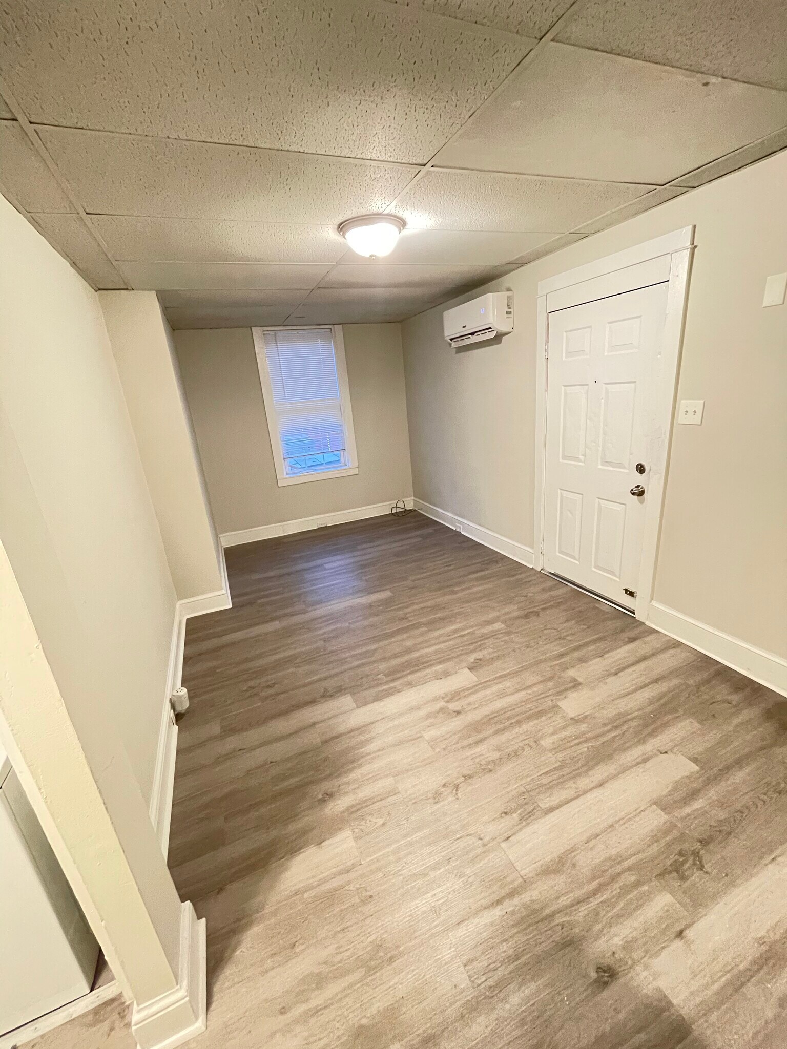 Building Photo - 416 S Lime St